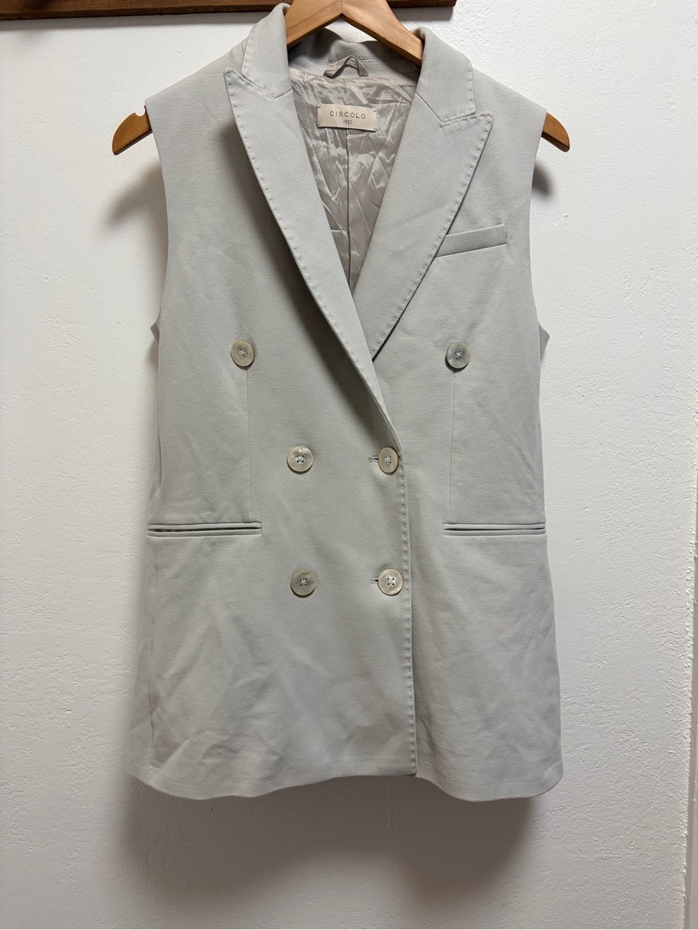 Circolo 1901 Double-Breasted Sleeveless Blazer Vest in Light Gray